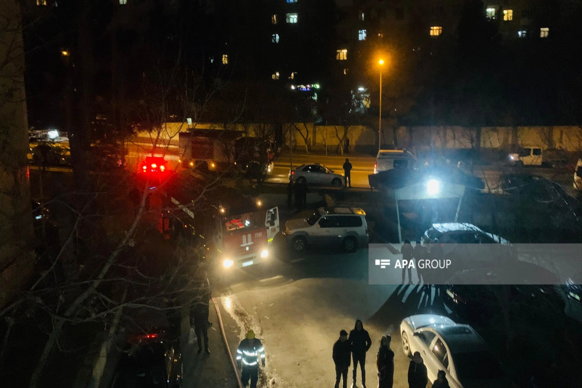 Bakıda beşmərtəbəli binada yanğın olub - FOTO