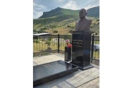 Şair Məmməd İsmayılın qəbirüstü abidəsi ucaldılıb - FOTO