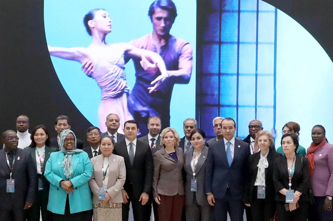 Mədəniyyət naziri Sankt-Peterburq Beynəlxalq Mədəniyyət Forumunda çıxış edib