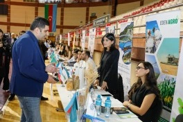 Bakıda növbəti əmək yarmarkası keçirilib