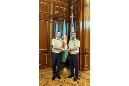 MN-in baş direktoru və bir qrup hərbçi təltif edilib