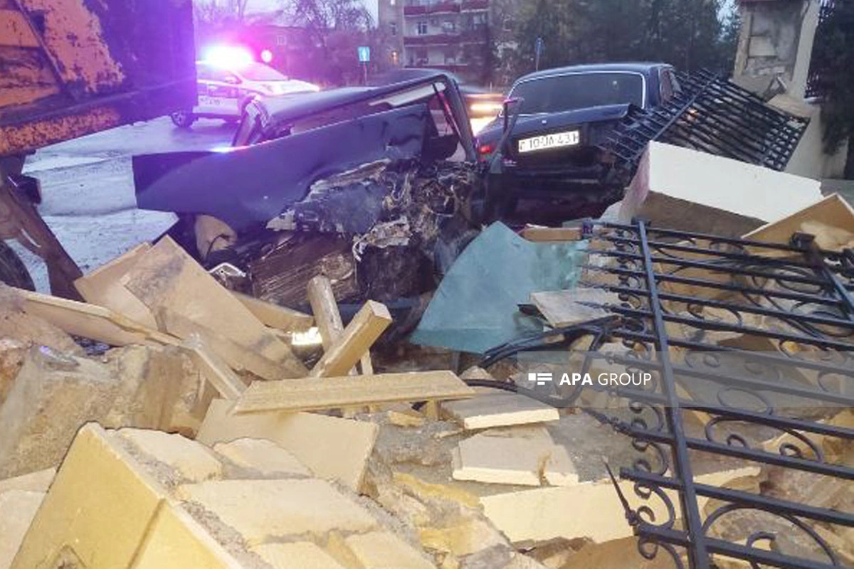 Hacıqabulda avtomobil hasara çırpılıb, sürücü ölüb - FOTO - YENİLƏNİB