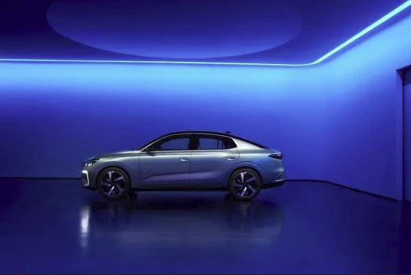 “Togg”un yeni sedan modeli  - Video