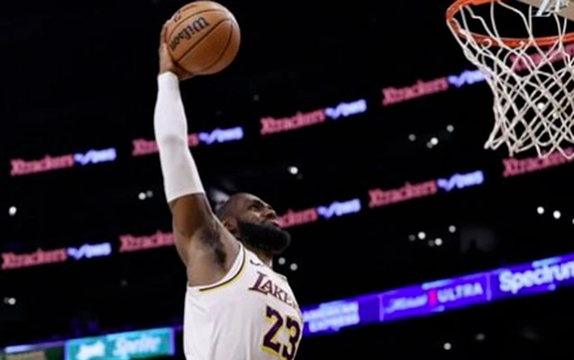 Lebron Ceymsin atışı dünyanın gündəmi oldu  - Video