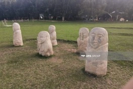 Azərbaycanlı jurnalistlər Qırğızıstanda köçəri mədəniyyəti və Dünya Köçəri Oyunlarına hazırlıqla tanış olublar - FOTO