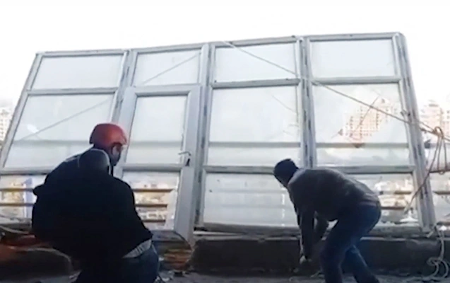 Bakıda güclü küləyin fəsadları  - Video