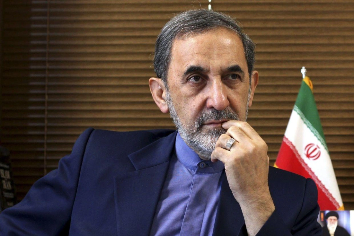 İranın Ali liderinin müşaviri: Xarici qüvvələr regionu tərk etməlidir