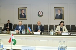 Emin Əmrullayev Tacikistanın təhsil və elm naziri ilə görüşüb