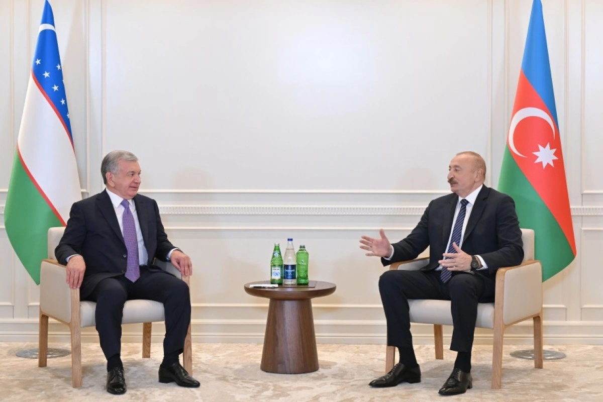 Prezident İlham Əliyev Özbəkistan Prezidenti ilə görüşüb - YENİLƏNİB