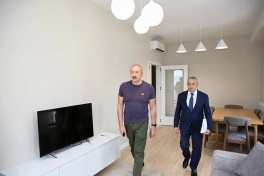 Prezident Şuşanın Qarabağ küçəsində həyata keçirilmiş işlərlə tanış olub