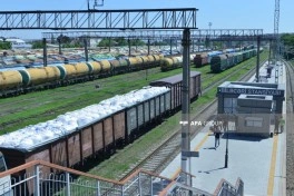Rusiyadan Ermənistana Azərbaycandan tranzit keçməklə 126 ton karbamid və 67 ton un yola salınıb - FOTO