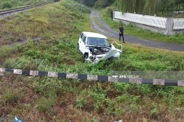 Zaqatalada avtomobil teplovozla toqquşub, xəsarət alan var - FOTO