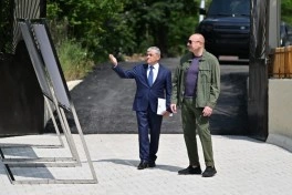 Prezident İlham Əliyev Şuşanın Kiçik Qaladərəsi kəndində görülən işlərlə tanış olub və kəndə qayıdan sakinlərlə görüşüb - FOTO