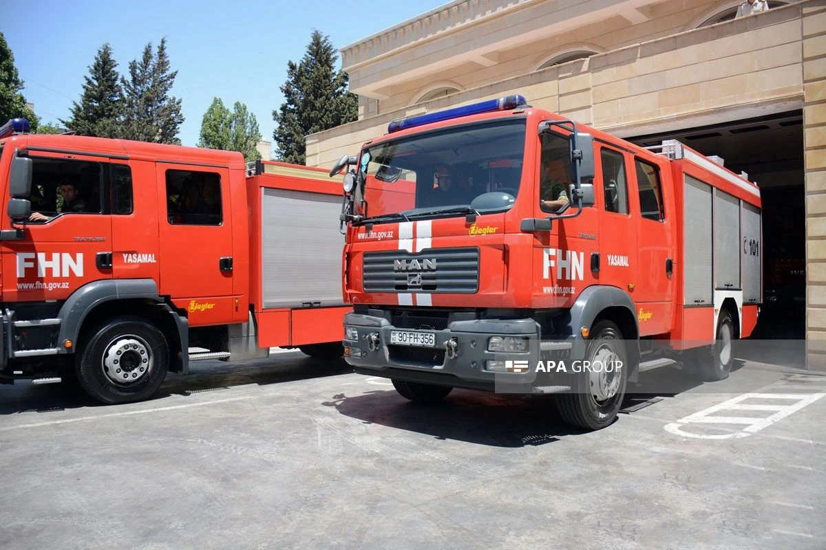 Bakıda mənzildə yanğın söndürülüb, 8 nəfər təxliyə edilib
