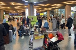 Ukraynanın dron hücumlarından sonra Moskva aeroportlarında sıxlıq yaranıb - FOTO