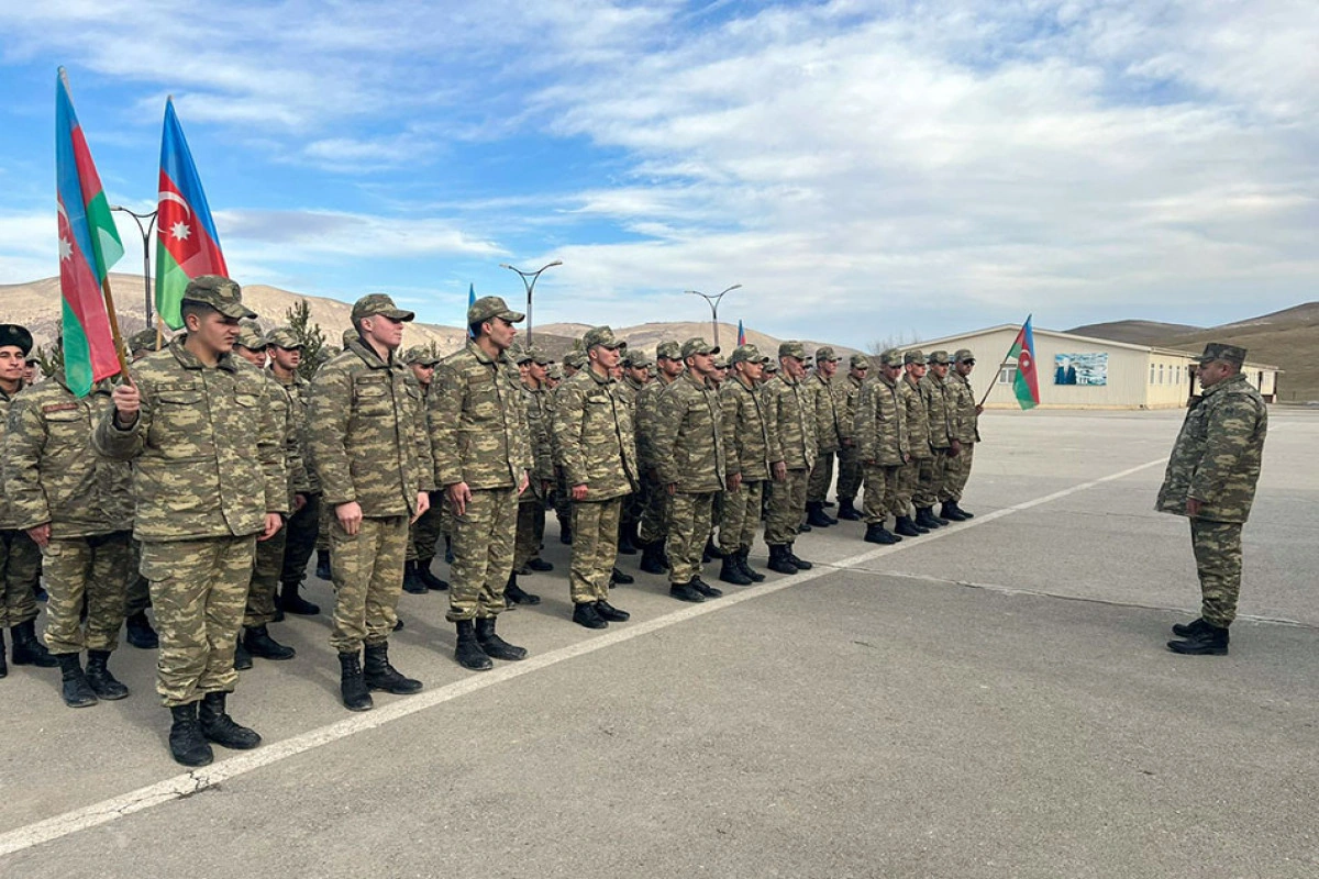 Xidmət müddəti başa çatan hərbi qulluqçular tərxis olunur