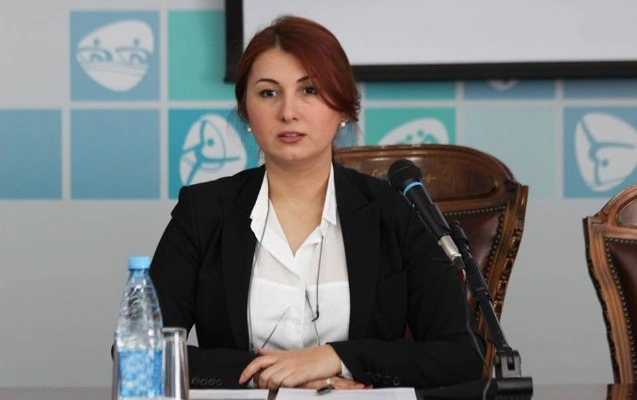 Şəfəq Hüseynli nazirliklə AMADA-nı əmək haqqına görə məhkəməyə verdi