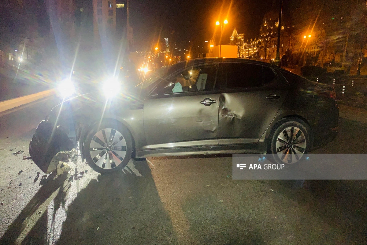 Bakıda üç avtomobil qəzaya uğrayıb - FOTO