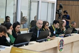 Arayik Harutyunyan və digərlərinin şikayətləri üzrə apellyasiya məhkəməsində hakimlər kollegiyası müşavirəyə gedib