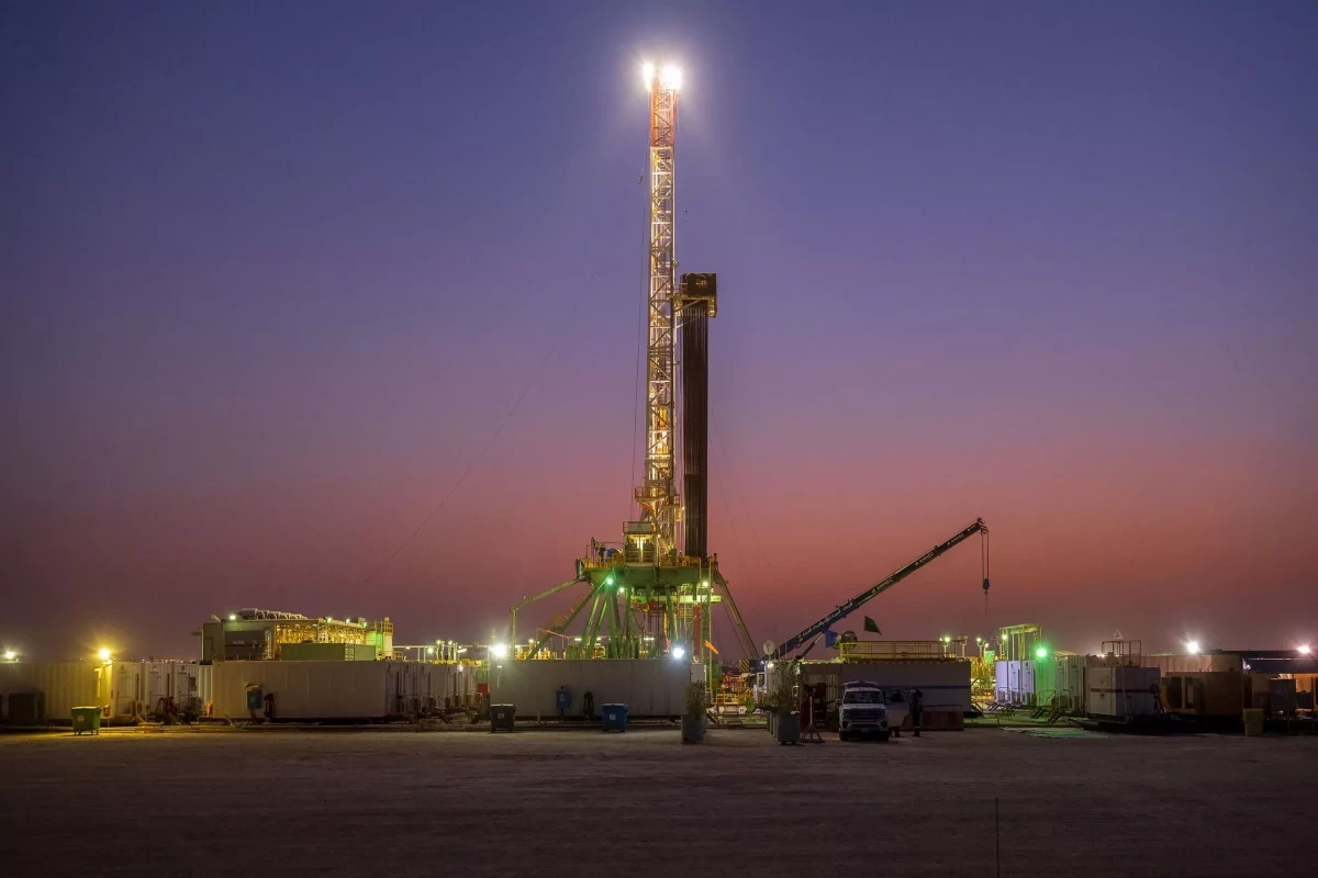 Yəmən Səudiyyə Ərəbistanında ARAMCO obyektlərinə zərbə endirib - VİDEO