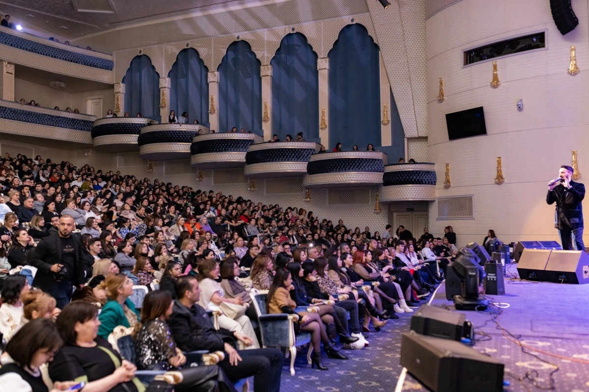 Zamiq Hüseynovun Gəncə Dövlət Filarmoniyasında konserti baş tutub