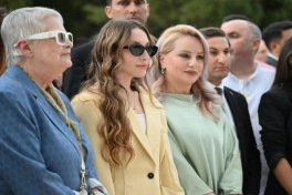 Heydər Əliyev Mərkəzində perulu rəssamın fərdi sərgisinin açılışı olub