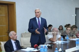 Mətbuat Şurasında “İstiqlal söhbətləri” kitabının təqdimatı keçirilib - FOTO