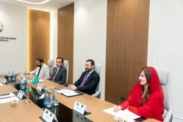 Ədliyyə naziri Pakistanın hüquq və ədliyyə üzrə dövlət naziri ilə görüşüb