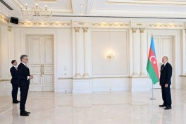 Prezident İlham Əliyev Almaniyanın yeni səfirinin etimadnaməsini qəbul edib