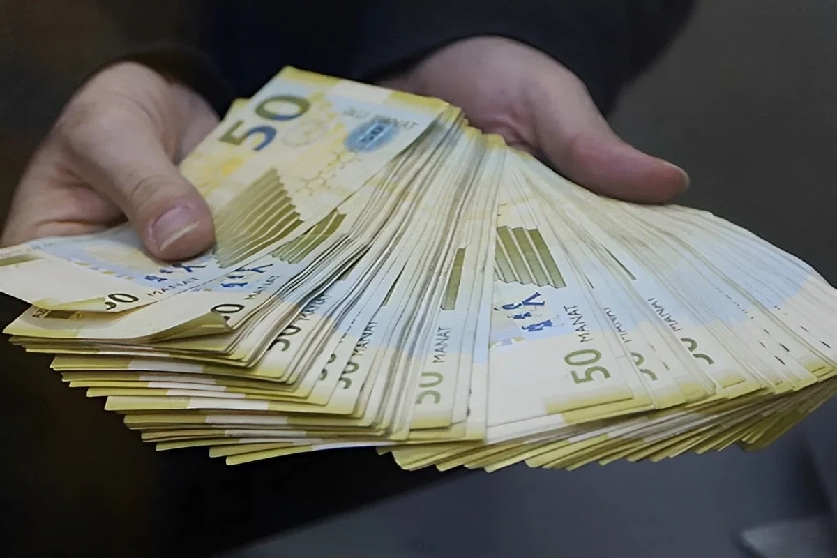 4 ayda bankların kredit faizlərindən əldə etdiyi gəlirlərin məbləği açıqlanıb
