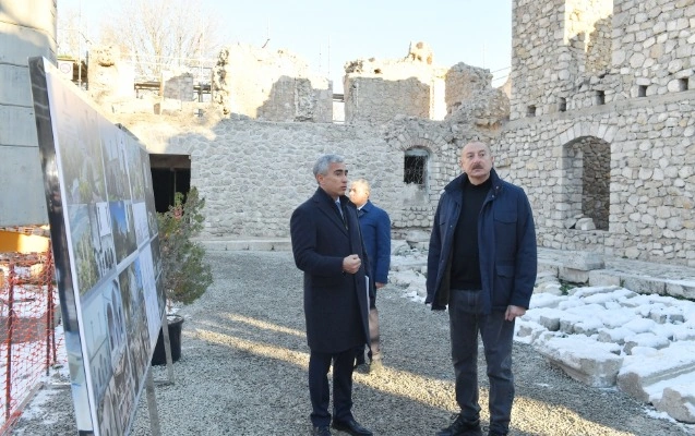 Prezident Aşağı Gövhər Ağa məscidində  - Fotolar