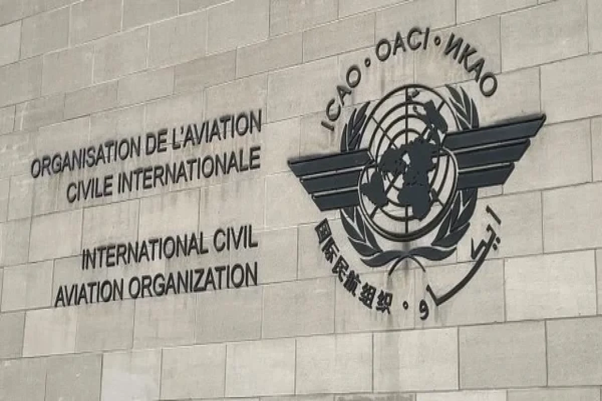 Ukrayna ICAO-nu Rusiya üzərindən uçuşları qadağan etməyə çağırıb