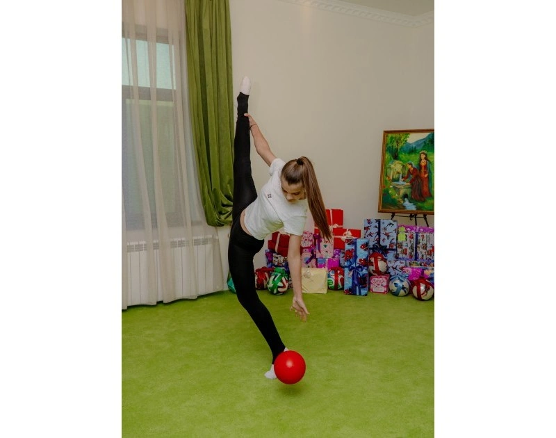 Leyla Əliyeva və Alona Əliyeva Sosial Reabilitasiya Mərkəzini ziyarət ediblər