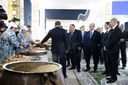 Prezident İlham Əliyev MDB Ölkələrinin Milli Kulinariya Festivalı ilə tanış olub, rəsmi qəbulda iştirak edib
