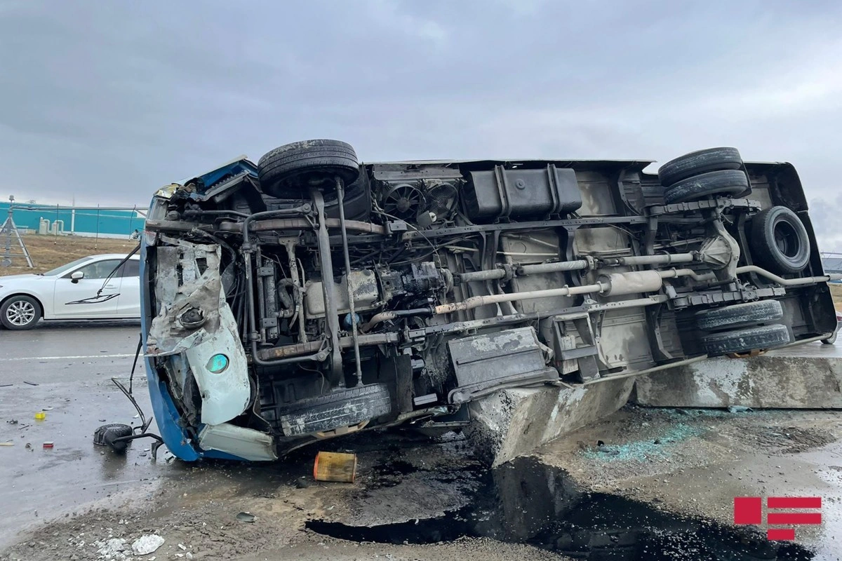 Göygöldə mikroavtobus aşıb, xəsarət alanlar var - YENİLƏNİB