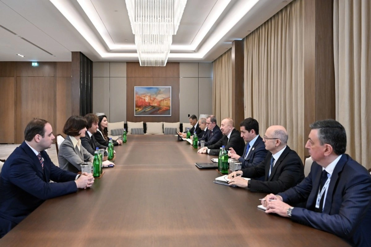 Prezident İlham Əliyev Gürcüstanın Baş naziri ilə görüşüb, sənədlər imzalanıb