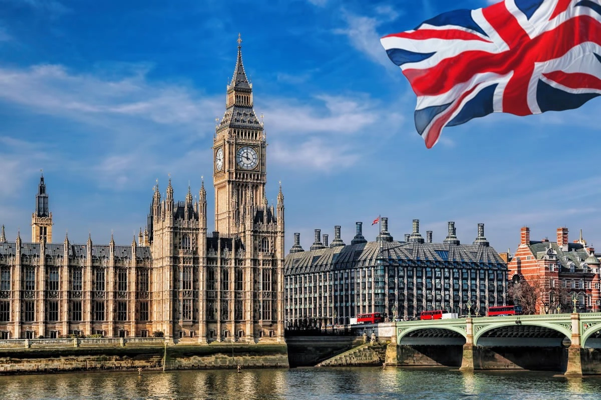 Starmer NATO sammitinə qədər Britaniyanın müdafiə xərcləri planını açıqlayacaq