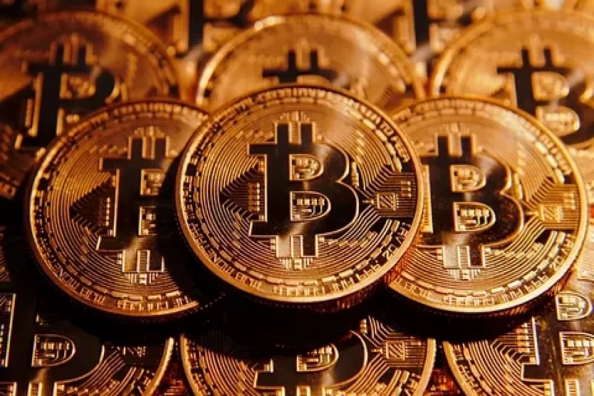 "Bitcoin"in qiyməti 64 min dollardan aşağı enib