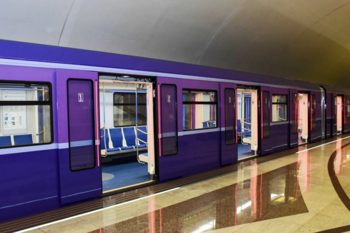 Bakı metrosunda qatarların hərəkətində problem aradan qaldırılıb - YENİLƏNİB