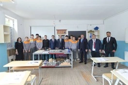 Emin Əmrullayev Qaxda tədris prosesi ilə tanış olub