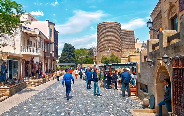 Bazar günü 23° isti olacaq