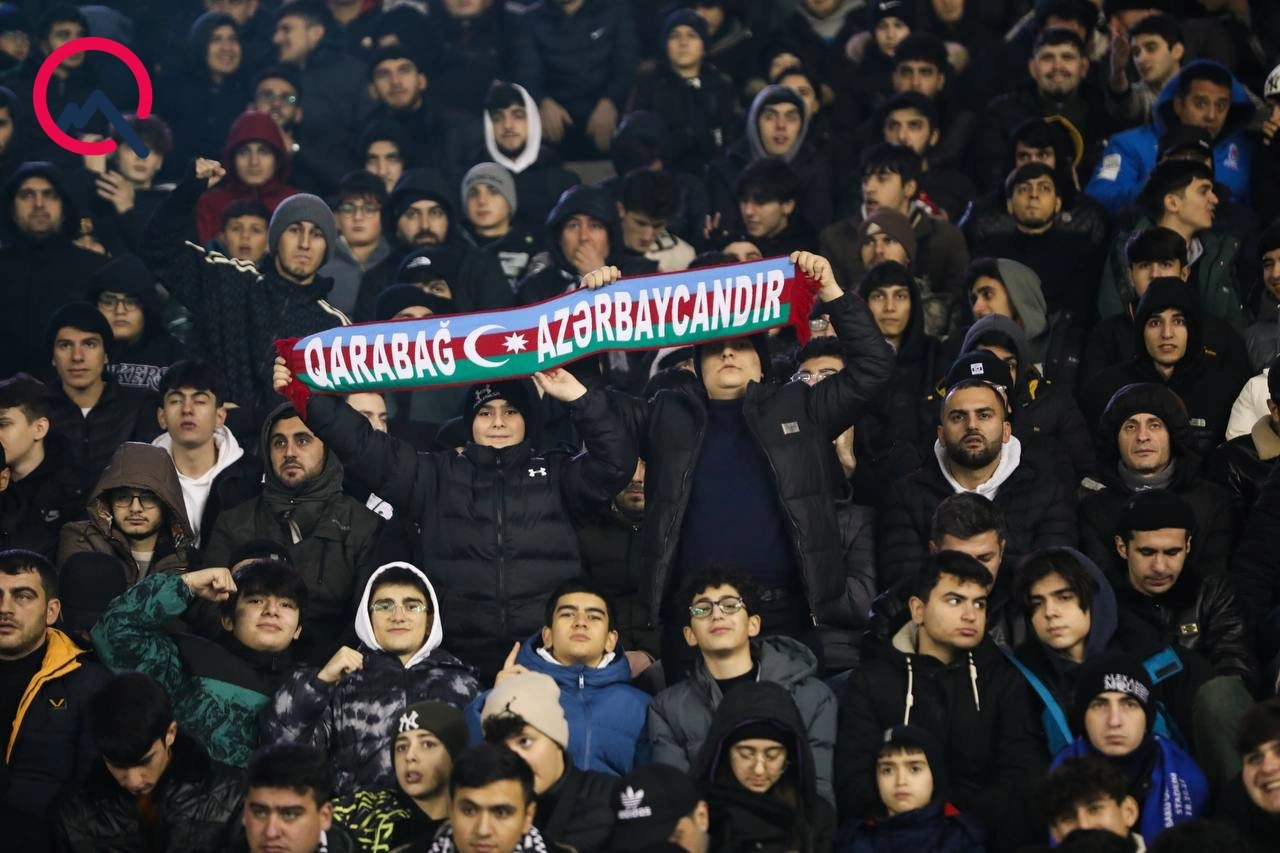 44-lər zəfər qazandırır...
- Fotosessiya
