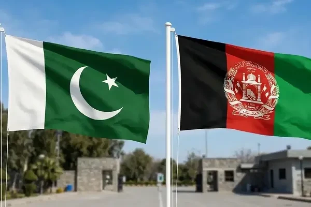Pakistan və Əfqanıstan münaqişəni bitirmək üçün danışıqlar aparır