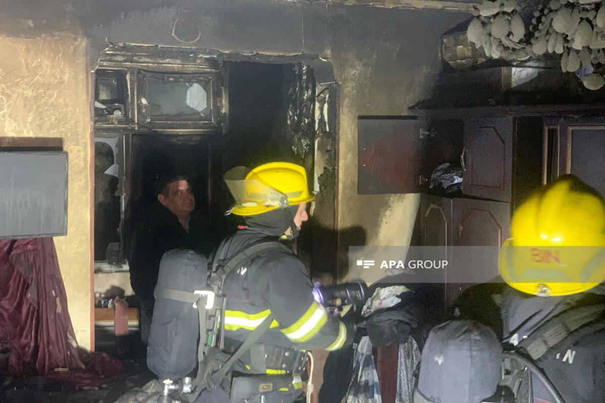 Bakıda beşmərtəbəli binada yanğın olub - FOTO