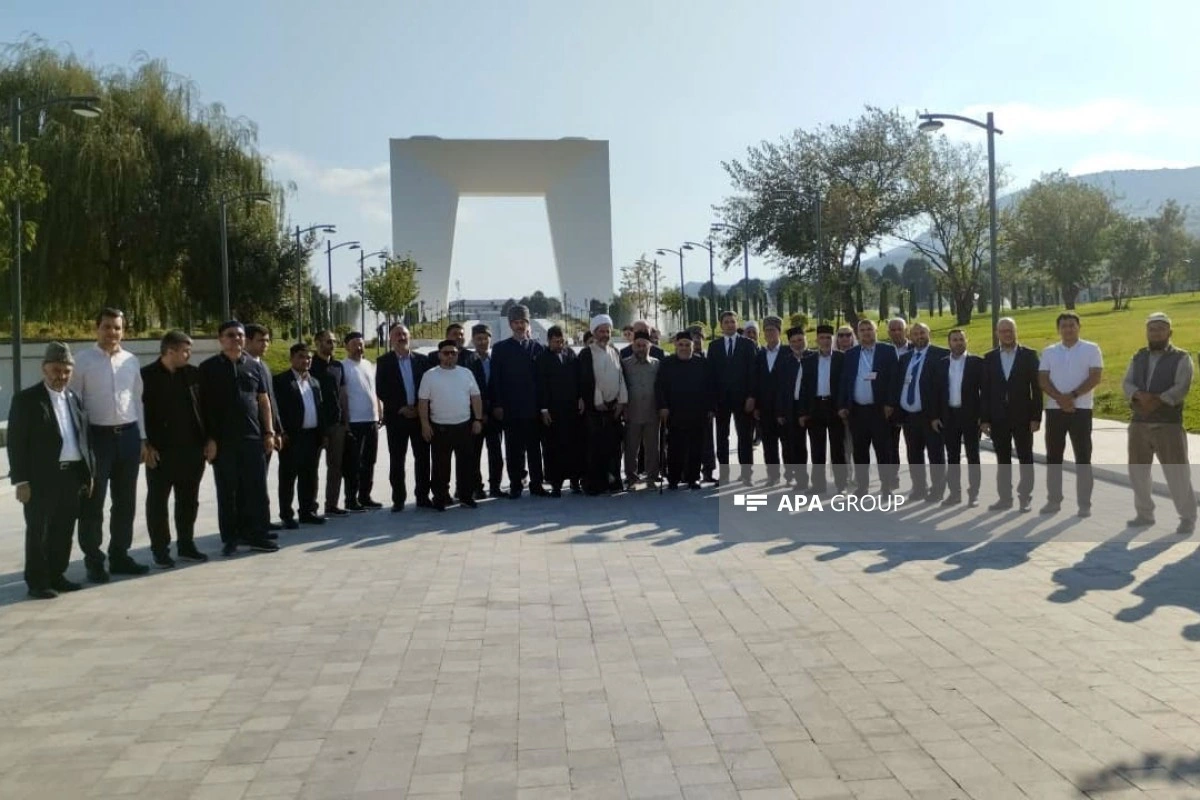 Seyid Yəhya Bakuviyə həsr olunmuş beynəlxalq konfransın iştirakçıları Xankəndidə olublar - FOTO