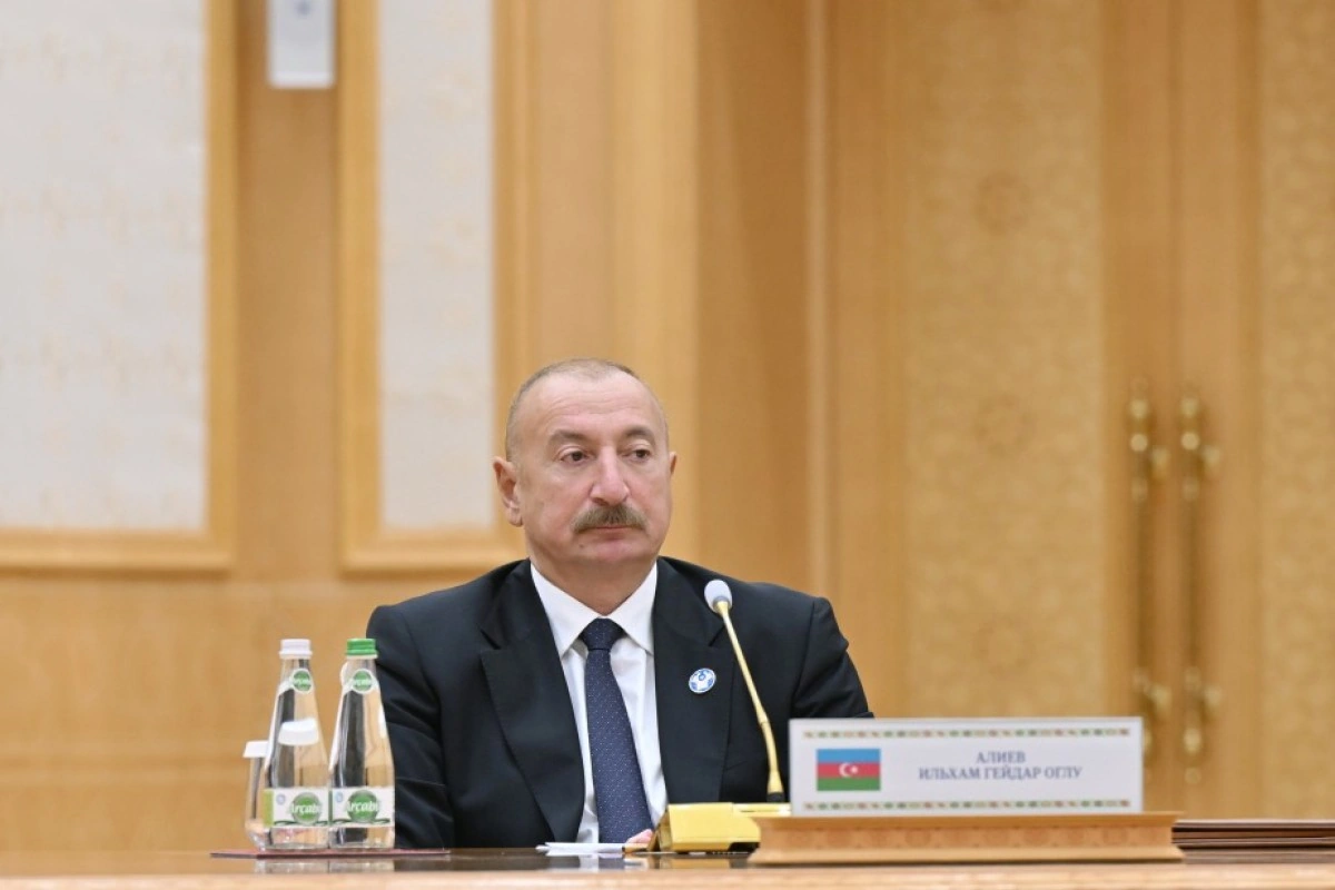 Prezident: Məqsədimiz Azərbaycan üzərindən yükdaşımaların həcmini hər istiqamət üzrə 15 milyon tona çatdırmaqdır