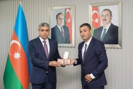 ƏƏSMN-in təltif edilmiş əməkdaşlarına vəsiqələr və medallar təqdim olunub