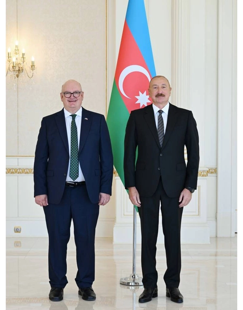 Prezident Böyük Britaniyanın yeni səfirinin etimadnaməsini qəbul edib