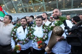 Avropa çempionu olan Azərbaycanın minifutbol yığması Vətənə qayıdıb - FOTO - YENİLƏNİB