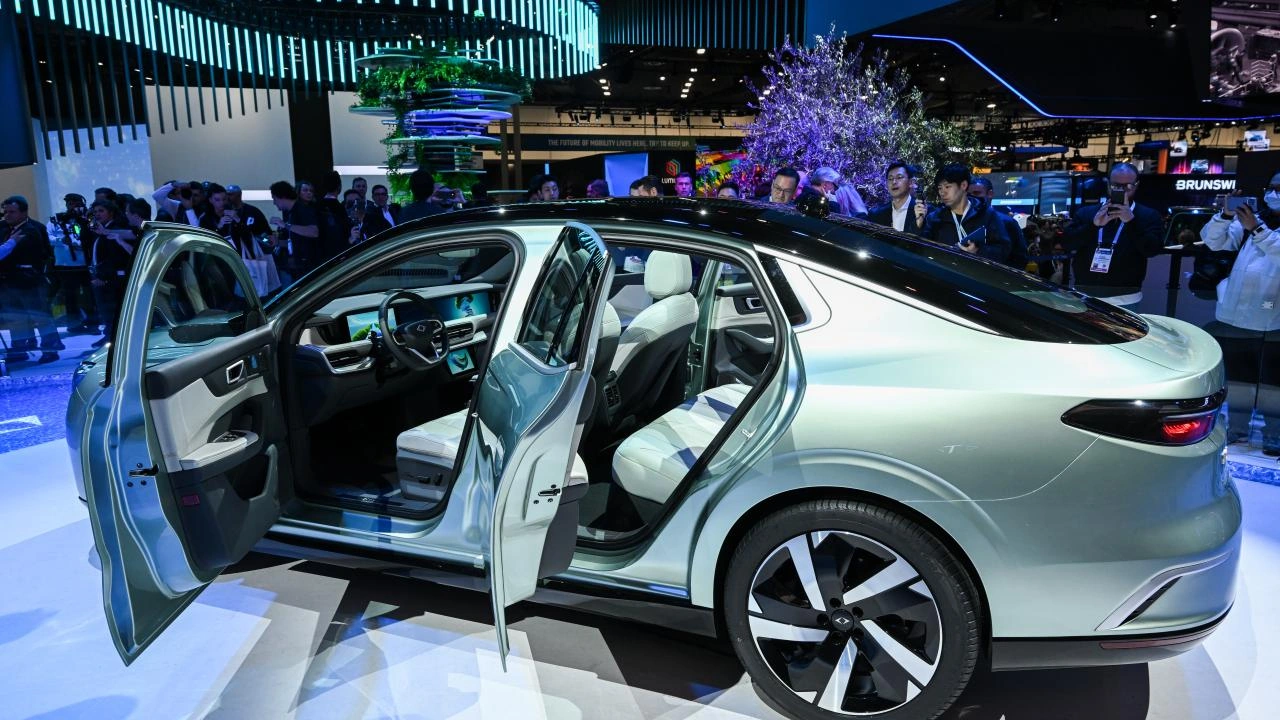 “Togg”un yeni sedan modeli  - Video